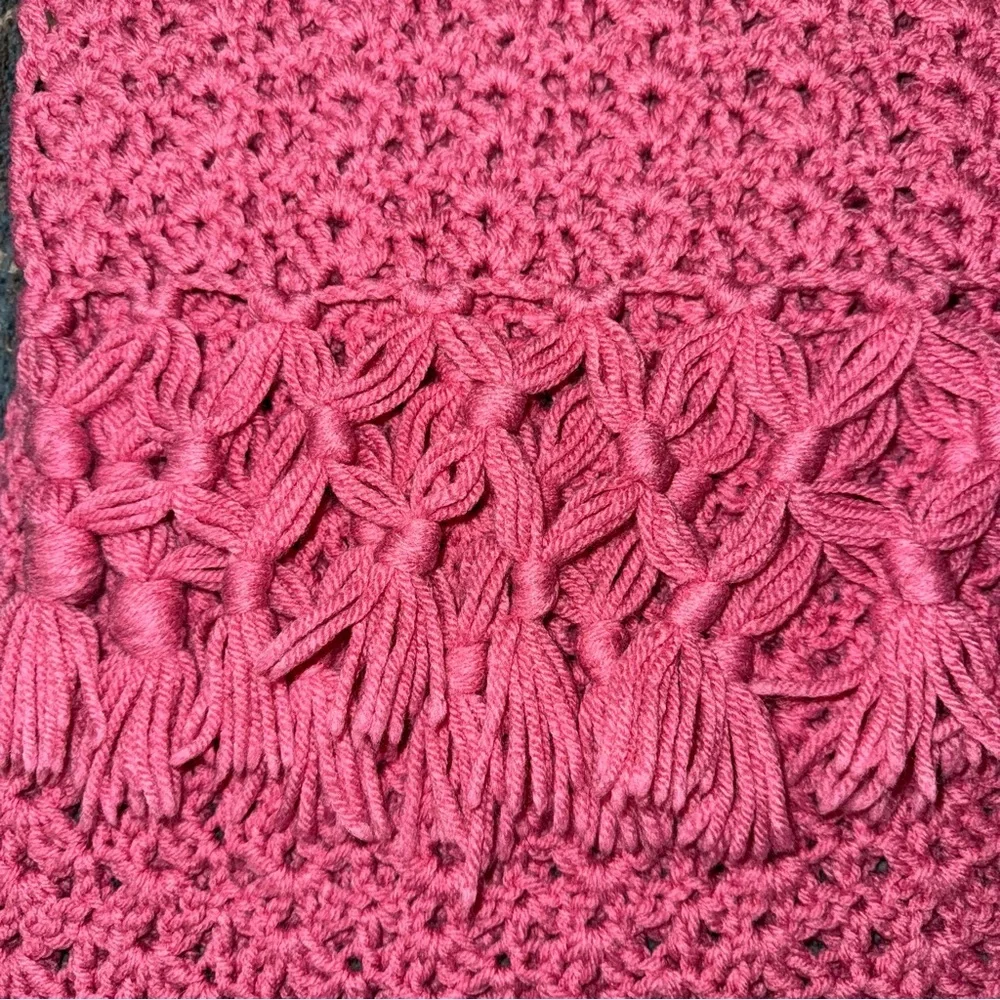 📌Handmade Crochet Pink Throw Blanket Boho Fringe Afghan 65x45 Home Decor